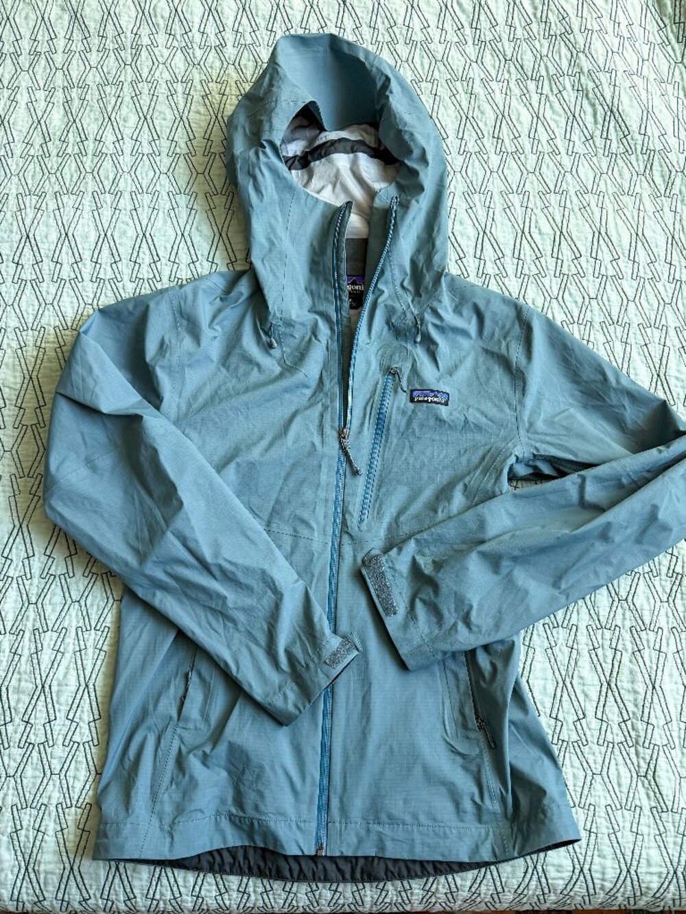 Patagonia Granite Crest Rain Jacket - Men's small in plume grey
